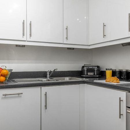 Modern 1 Bed In Central Mk, Free Parking, Smart Tv, Manhattan House By Valore Property Services 米尔顿凯恩斯 外观 照片