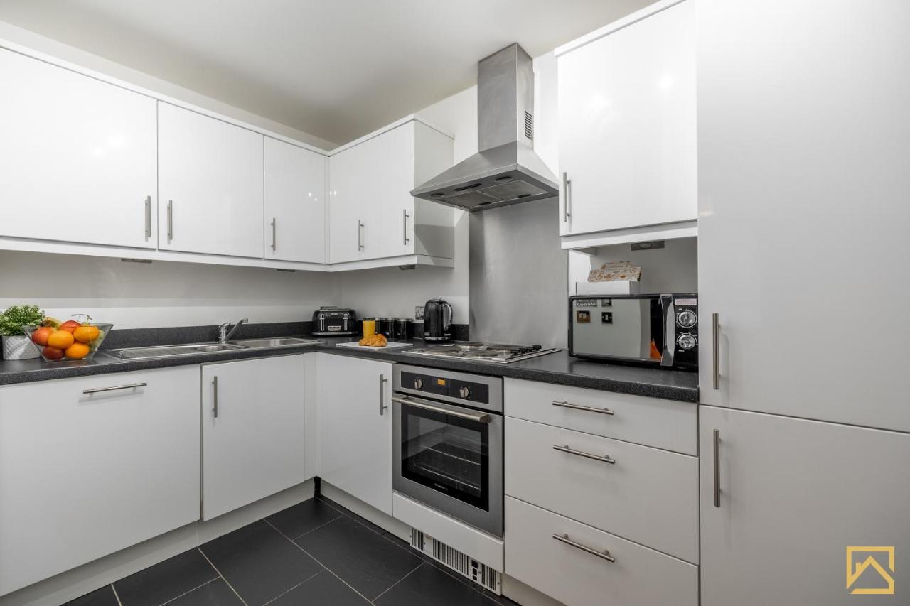Modern 1 Bed In Central Mk, Free Parking, Smart Tv, Manhattan House By Valore Property Services 米尔顿凯恩斯 外观 照片